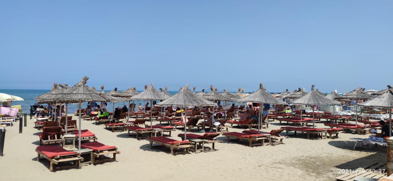 Luxury Beach Apartment In Qerret 格勒姆 外观 照片
