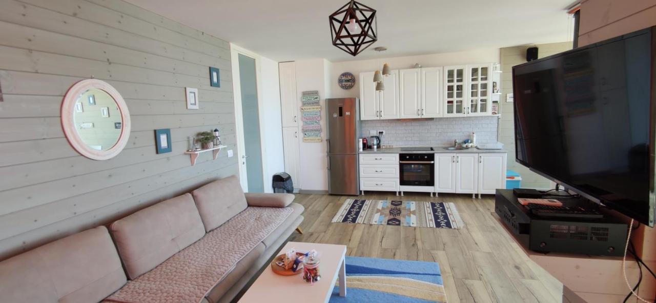 Luxury Beach Apartment In Qerret 格勒姆 外观 照片