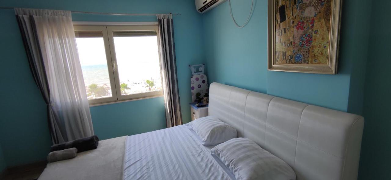 Luxury Beach Apartment In Qerret 格勒姆 外观 照片